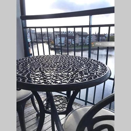 Waterfront Living In Leith With Free Parking! Apartment Edinburgh Ngoại thất bức ảnh