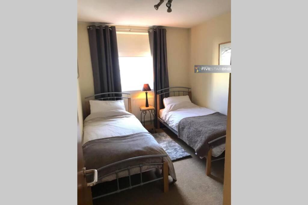 Waterfront Living In Leith With Free Parking! Apartment Edinburgh Ngoại thất bức ảnh