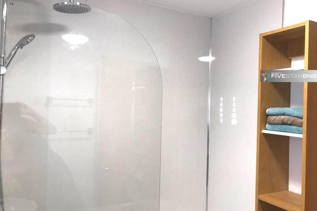 Waterfront Living In Leith With Free Parking! Apartment Edinburgh Ngoại thất bức ảnh