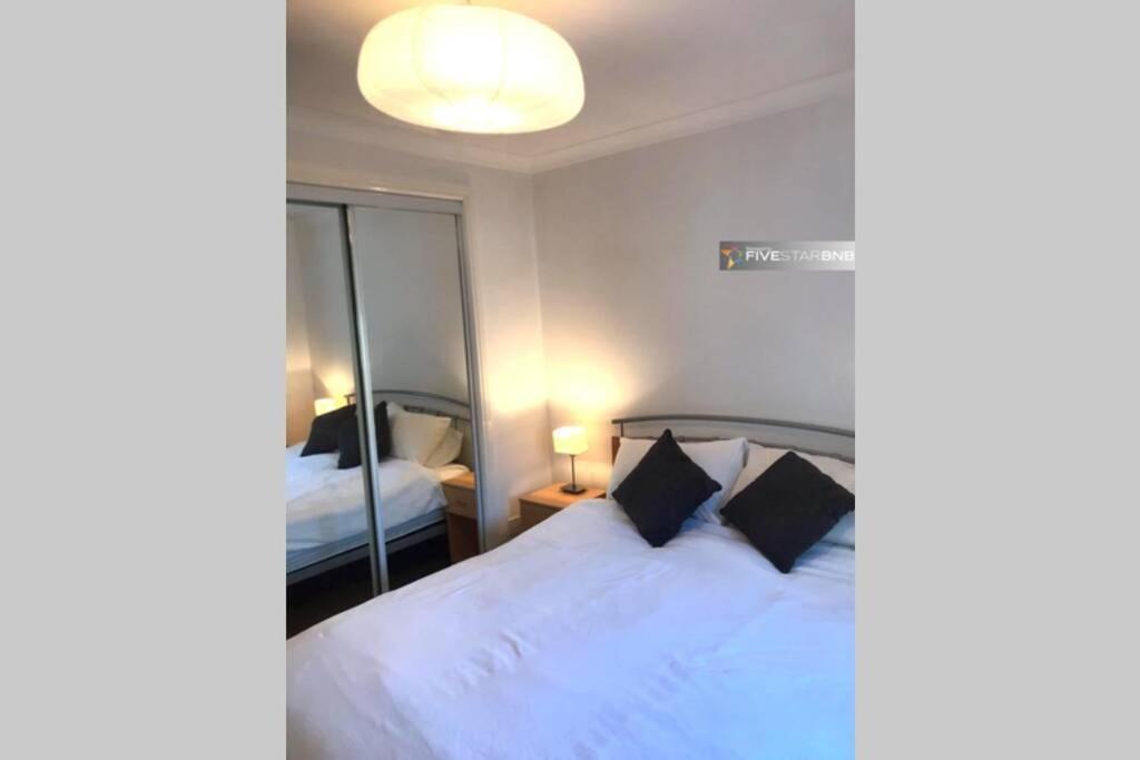 Waterfront Living In Leith With Free Parking! Apartment Edinburgh Ngoại thất bức ảnh