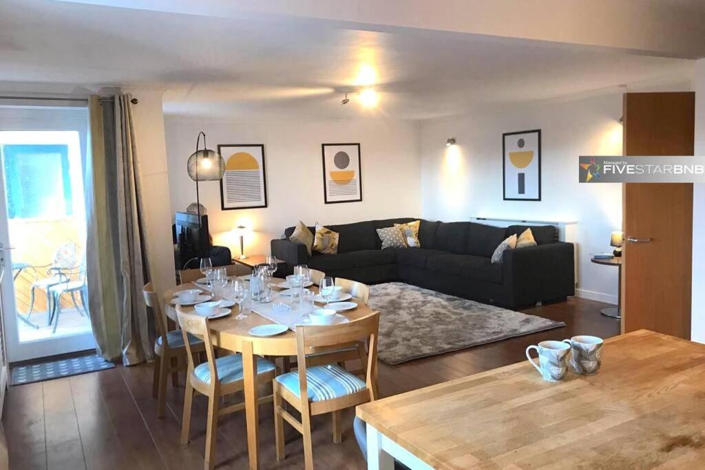 Waterfront Living In Leith With Free Parking! Apartment Edinburgh Ngoại thất bức ảnh