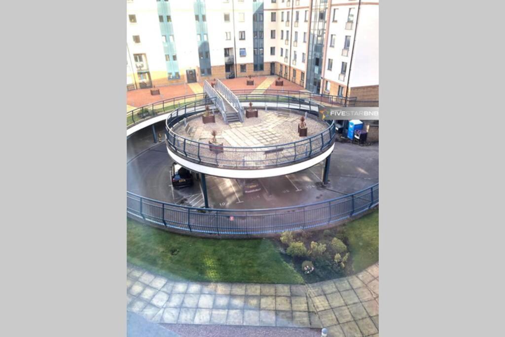 Waterfront Living In Leith With Free Parking! Apartment Edinburgh Ngoại thất bức ảnh