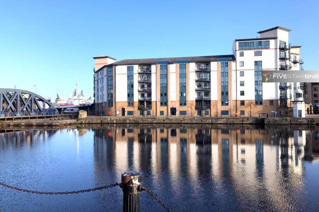 Waterfront Living In Leith With Free Parking! Apartment Edinburgh Ngoại thất bức ảnh